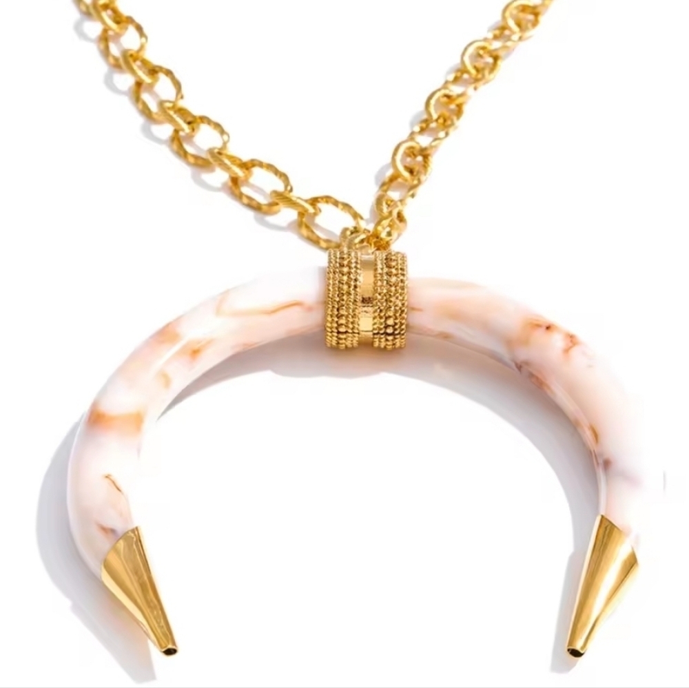 Horn Statement Necklace – 18K Gold Plated | NWOT